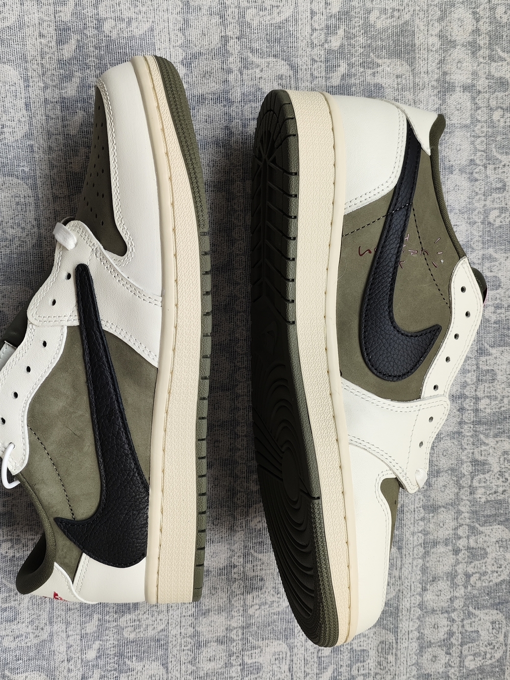 Travis Scott Men's Sneakers in Olive Green & White with Pink Tongue Logo - Picture 5 of 8